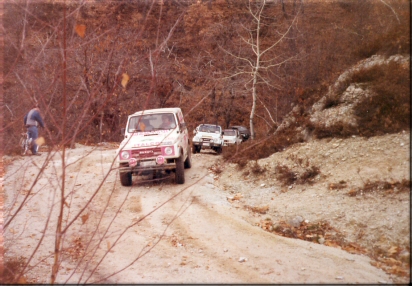 colonna di fuoristrada