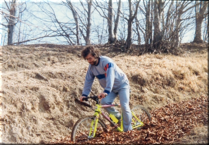 Escursione 25 febbraio 1990 5 mare di foglie attraversato in MTB